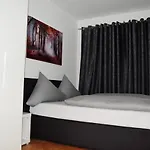 New Center 2 Apartment *