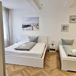 Apartment New Center 2