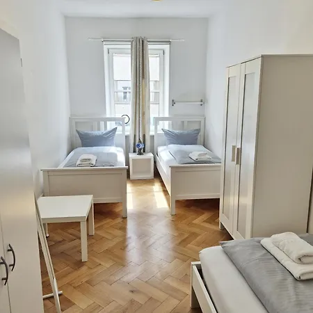 New Center 2 Apartment Munich