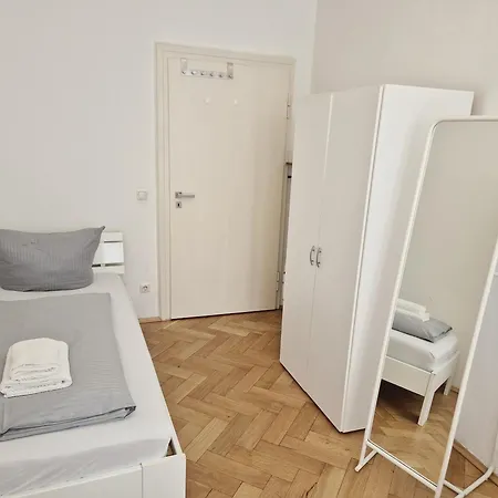 New Center 2 Apartment *