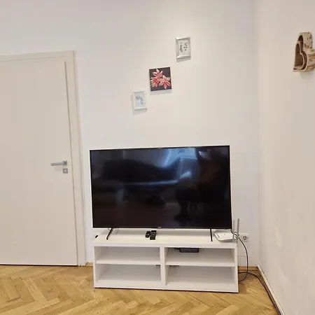 New Center 2 Apartment Munich