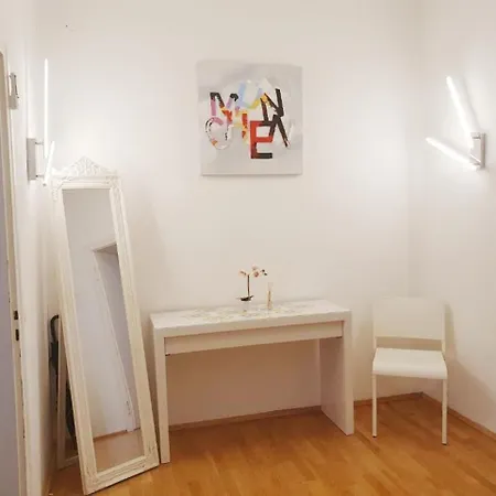 Appartement New Center 2 *